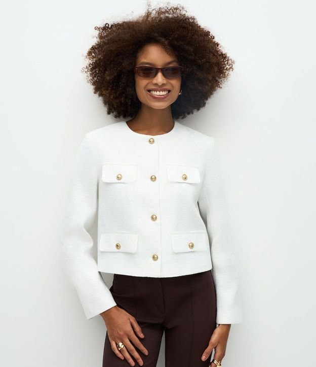 Chaqueta Tweed con Botones Metalizados y Solapas