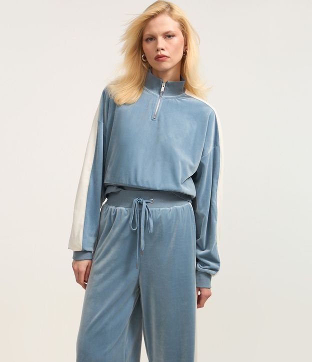 Pantalón Wide Leg en con Lazo en la Cintura y Raya Lateral 4