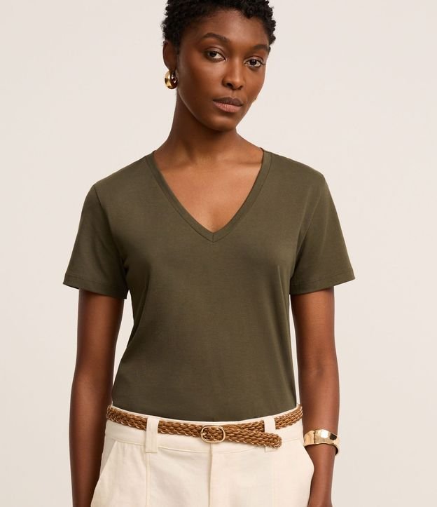 Blusa Básica en Algodón con Escote V