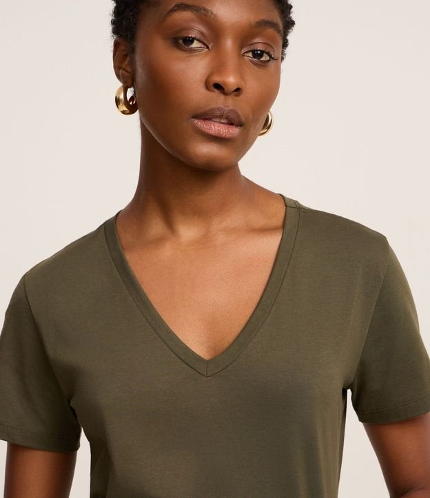 Blusa Básica en Algodón con Escote V 3