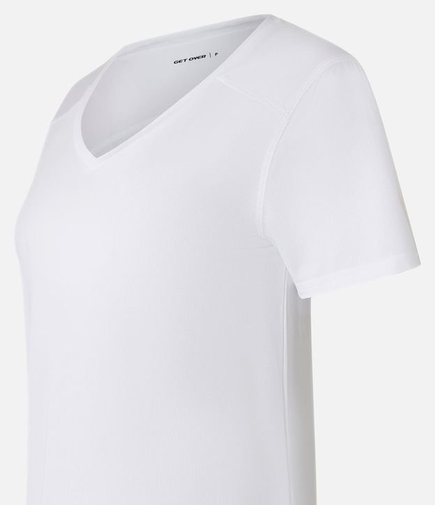 Remera Deportiva en Microfibra Agujerada con Ruedo Mullet 6