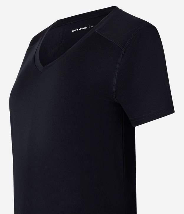 Remera Deportiva en Microfibra Agujerada con Ruedo Mullet 10