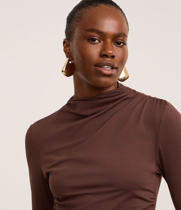 Vestido Midi en Poliamida con Cuello y Detalle Fruncido 3