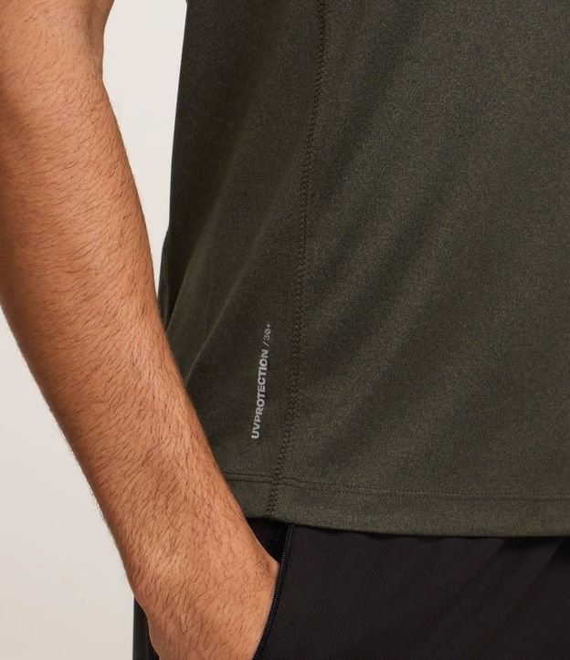 Musculosa Regular Deportiva Básica con Detalle Reflectante 4