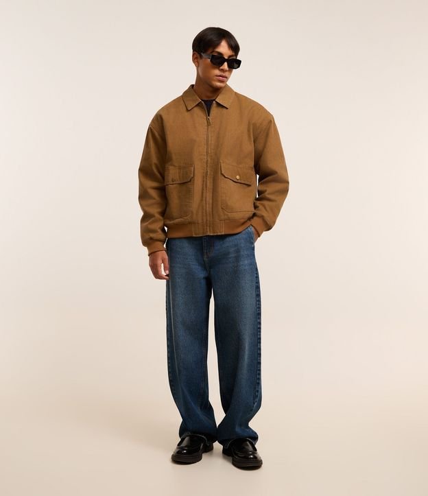 Campera Bomber en Sarga con Bolsillos Cargo 2