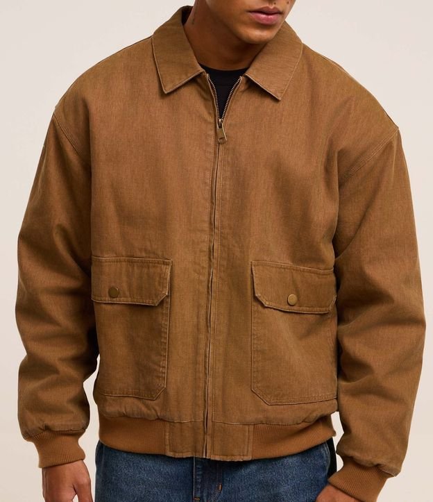 Campera Bomber en Sarga con Bolsillos Cargo