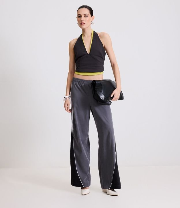 Blusa Corta en Bengalina Frente Única