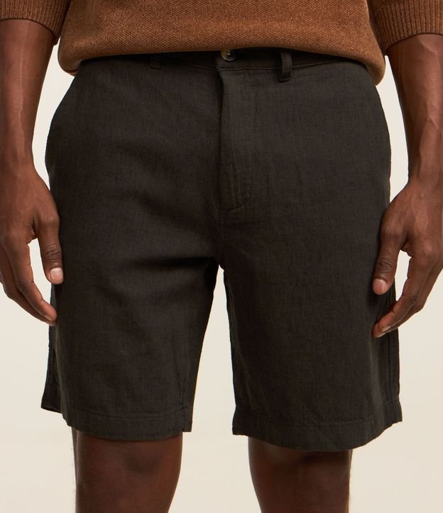 Bermuda Recta en Twill con Trabilla y Bolsillos 2