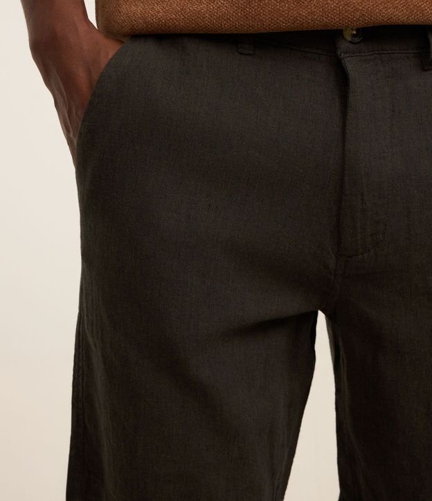 Bermuda Recta en Twill con Trabilla y Bolsillos 4