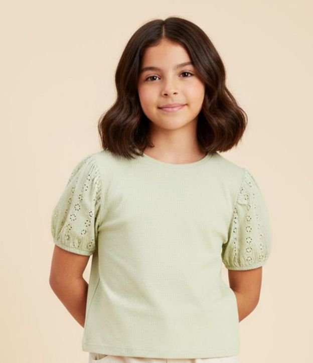 Blusa Infantil en Rib con Broderie en la Manga - Talle 5 a 14 años