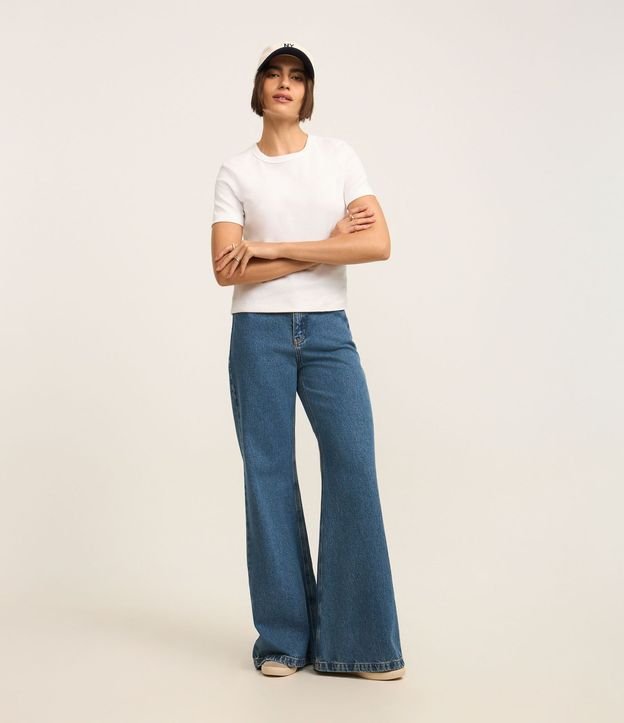 Blusa Básica Ajustada en Rib con Cuello Redondo 2
