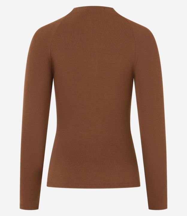 Blusa Básica en Viscosa con Cuello Alto y Sisa Raglán 9