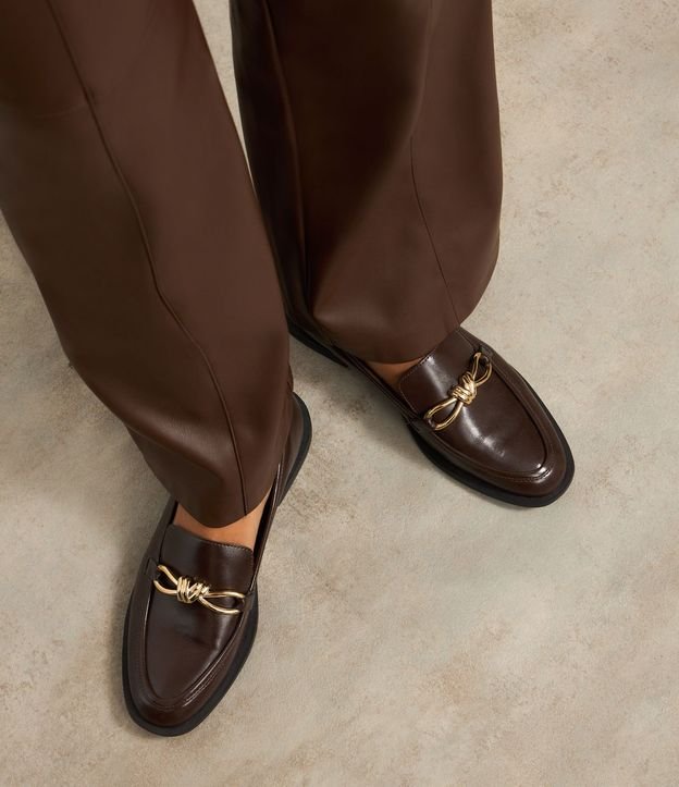Zapato Mocasine en PU con Detalle Metálico 8