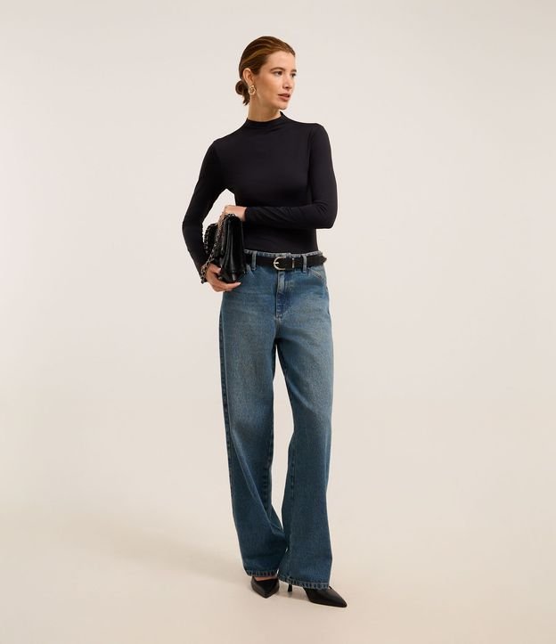 Blusa en Microfibra de Corte a Hilo con Cuello Alto 2