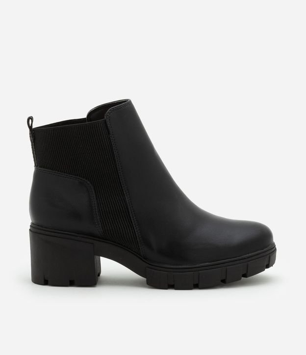 Bota Chelsea en PU con Suela Track y Detalle Acanalado