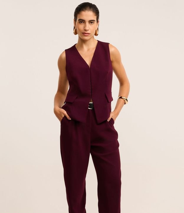 Pantalón Zanahoria en Crepé con Pliegues y Bolsillos 2