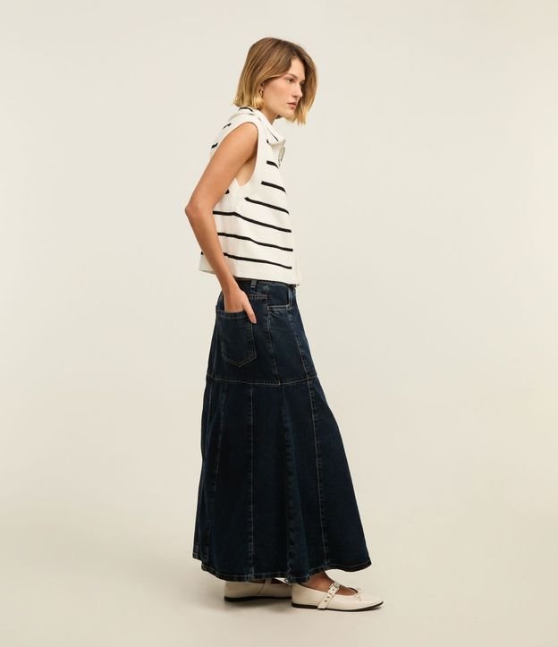 Pollera Midi Jeans con Abotonado Delantero y Recortes 5