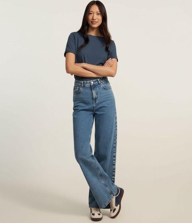 Blusa Básica en Viscosa con Manga Dobrada 5
