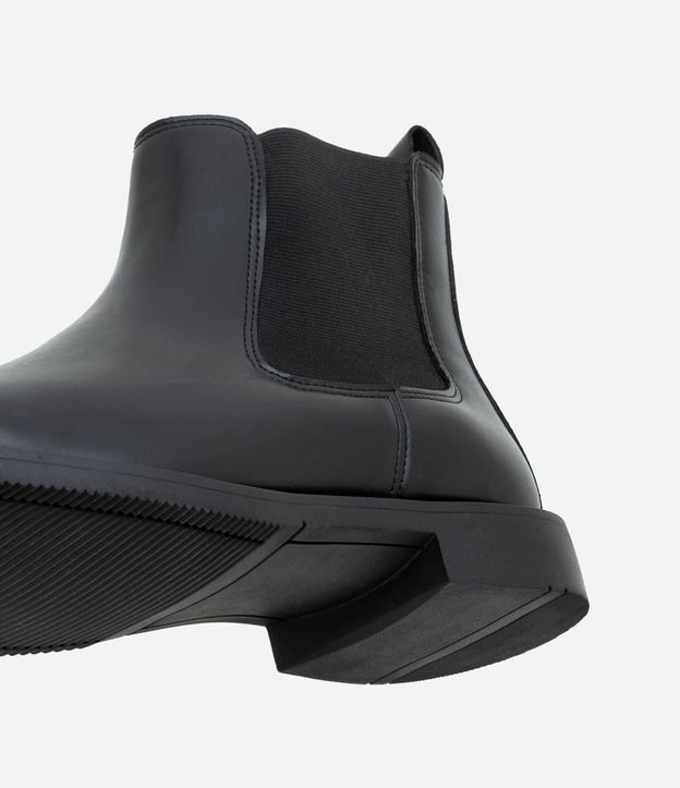 Bota en Cuero con Cano Mediano 5