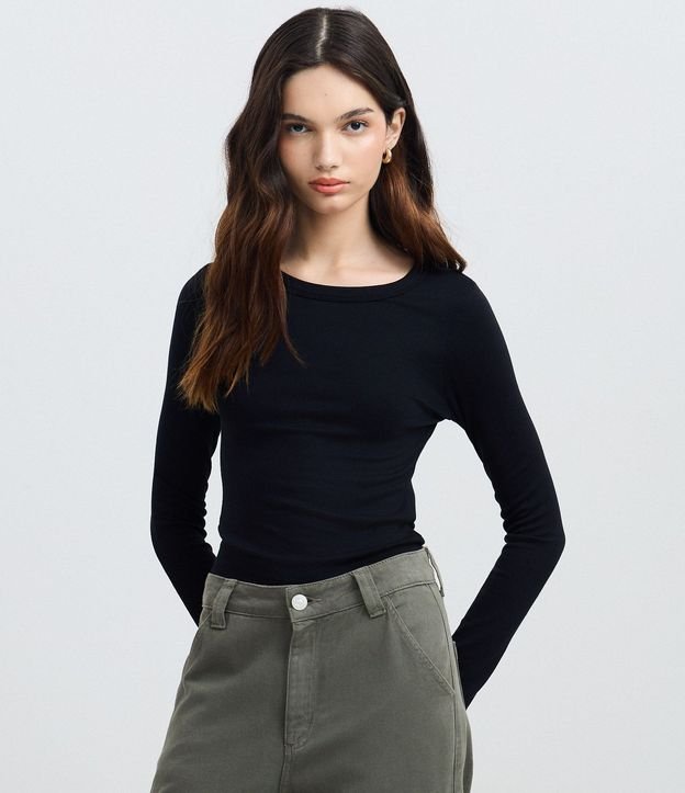 Blusa en Rib con Cuello Redondo 3
