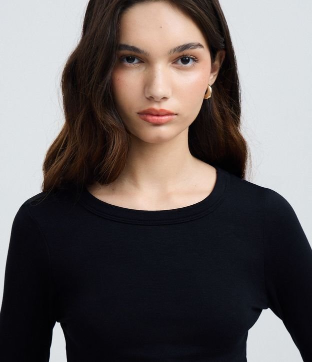 Blusa en Rib con Cuello Redondo 5