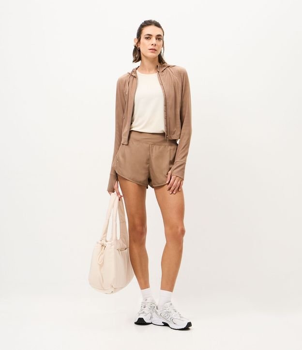 Musculosa Deportiva en Microfibra Texturizada y Bajo Redondeado 2