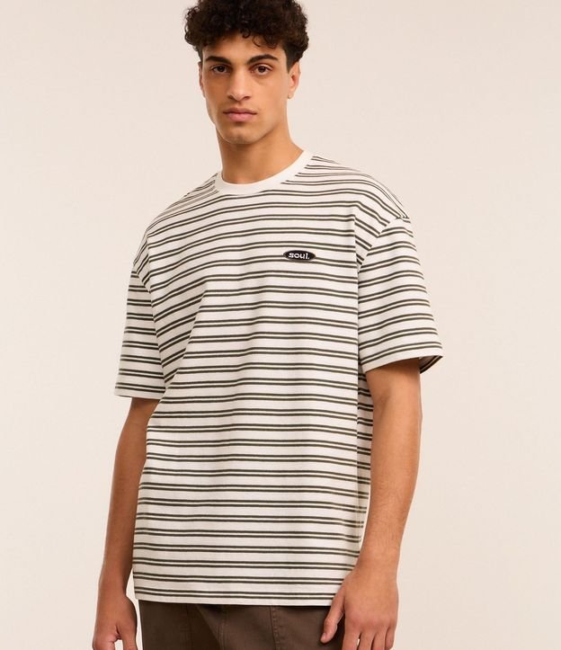 Remera Relaxed en Algodón con Estampa de Rayas y Texturizada