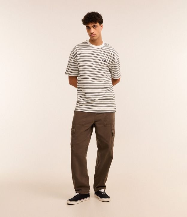 Remera Relaxed en Algodón con Estampa de Rayas y Texturizada 2