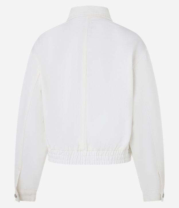 Campera Bomber Jeans con Abotonado Delantero y Recortes 7