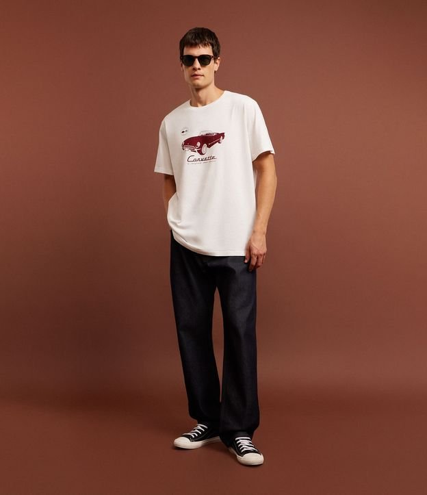 Remera Comfort en Algodón con Estampa de Carro Carro Corvette de Chevrolet 2