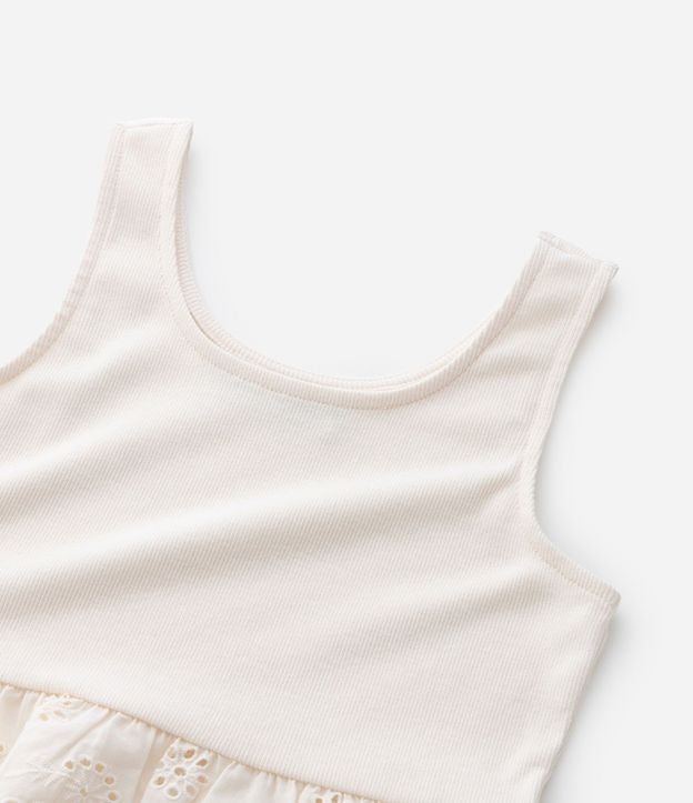 Blusa Acanalada Infantil con Volado en Broderie - Talle 5 a 14 años 5