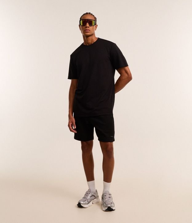 Remera Comfort Deportiva en Tech Fleece con Tecnologia Dry 2
