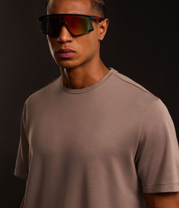 Remera Comfort Deportiva en Tech Fleece con Tecnologia Dry 5