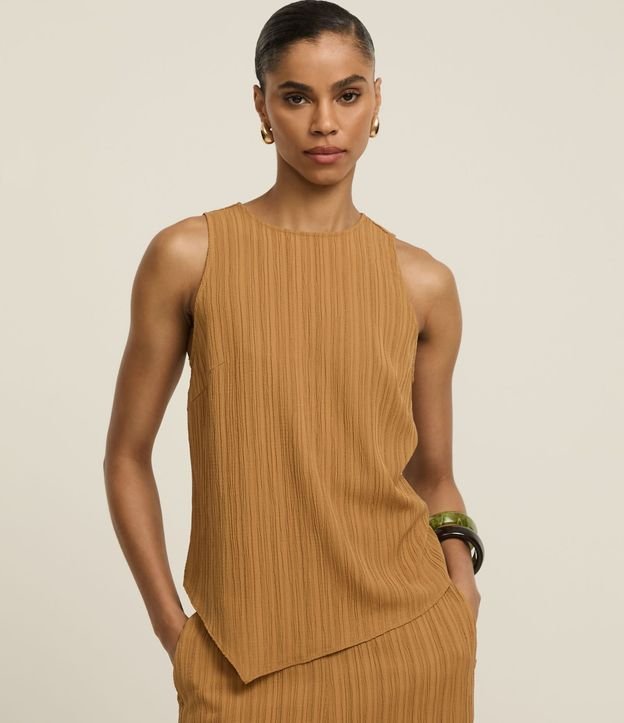 Blusa Alargada Texturizada con Bajo Asimétrica