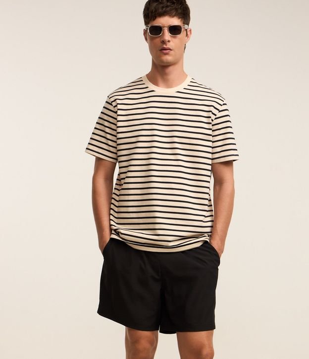 Bermuda Boardshort en Microfibra con Bolsillos 4