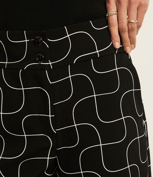 Short Recto Sastre Cintura Alta con Estampa Lineas Curvas 4