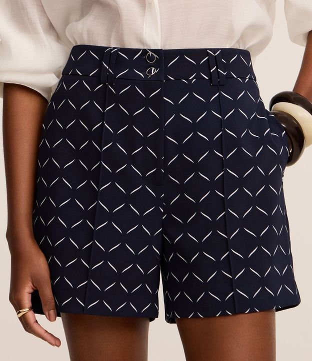 Short Recto Sastre con Botones Dobles y Estampado Geométrico 4