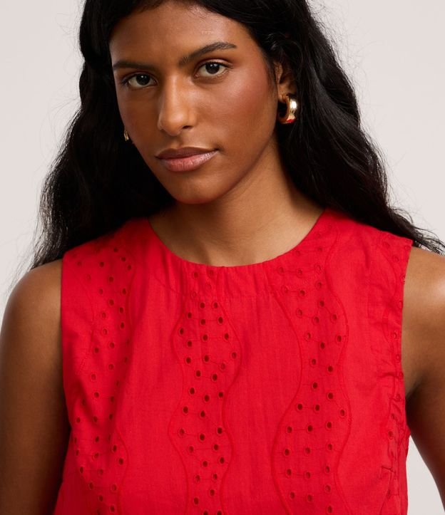 Blusa en Laise con Cuello Redondo y Bordado Cutout 3