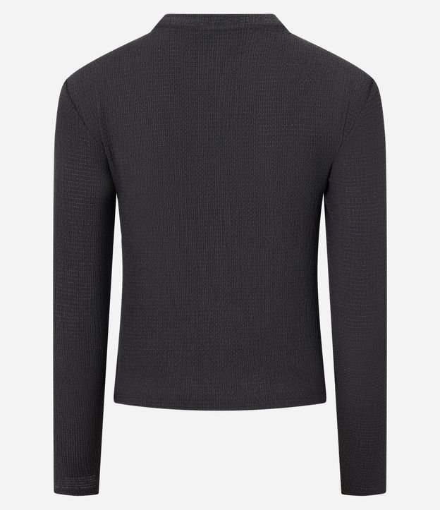 Blusa Texturizada con Cuello Alto y Fruncido Lateral 7