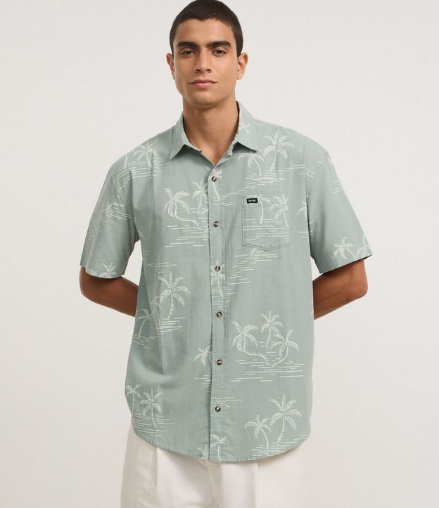 Camisa Relaxed en Tricolina con Bolsillo y Estampa Palmeras