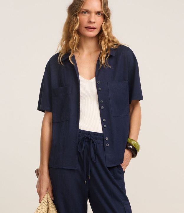 Camisa Texturizada en Orly con Bolsillos y Botones