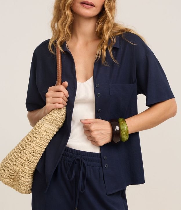Camisa Texturizada en Orly con Bolsillos y Botones 6