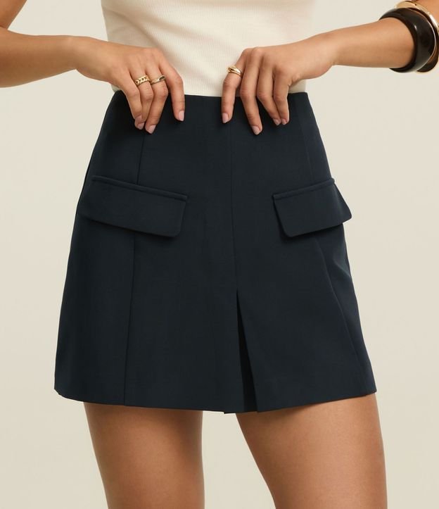 Short Pollera Sastre con Solapas y Recorte V con Traspase 4