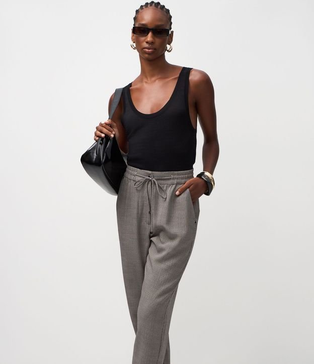 Pantalón en Crepé con Estampado Geométrico 2
