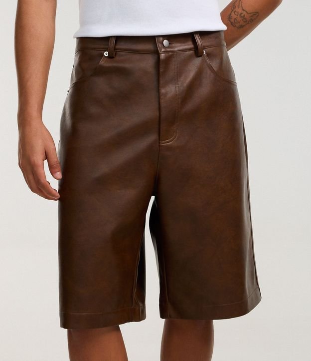 Bermuda Baggy en PU con Efecto Desteñido 3