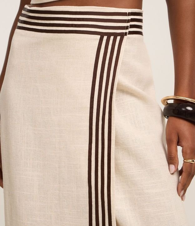 Pollera Midi en Viscolino con Traspase Sobre y Rayas Contrastantes 4