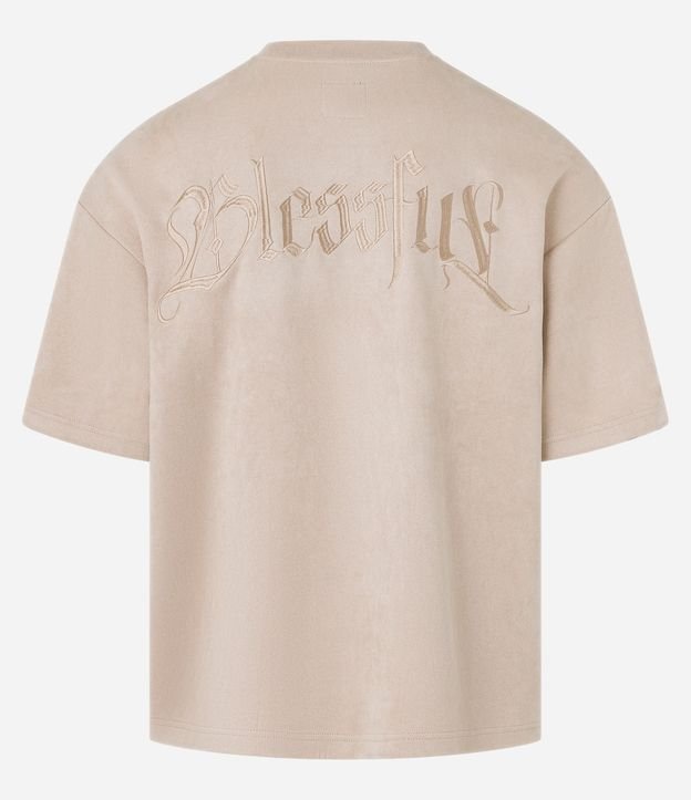 Remera Oversized en Gamuza con Bordado de Cruz Al Frente 9