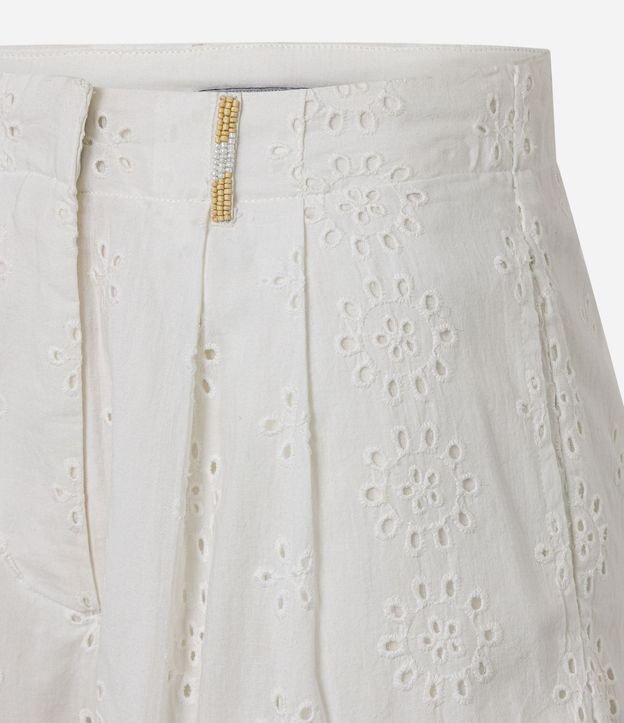Short Corto con Trabillas con Abalorios y Estampa Floral 6