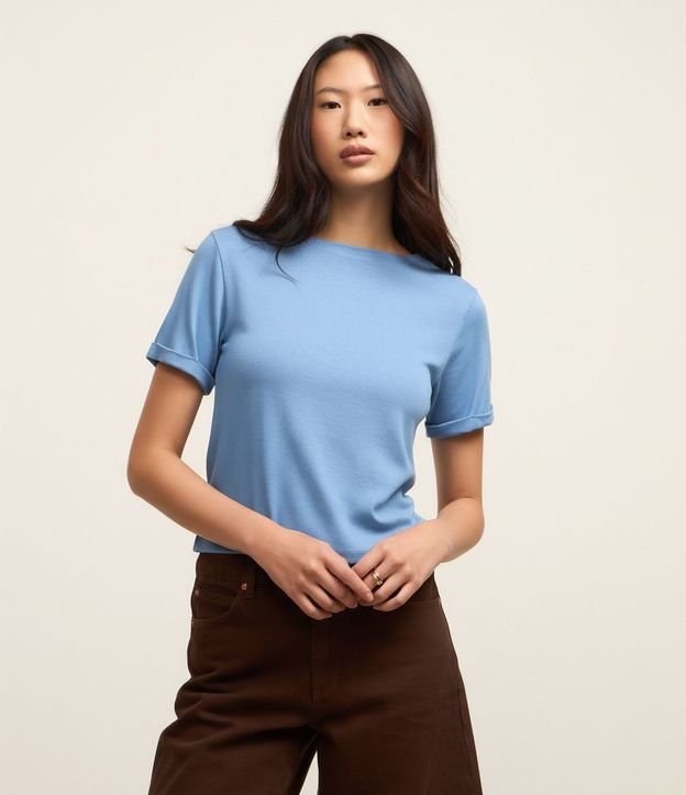 Blusa Básica en Viscosa con Manga Dobrada 5