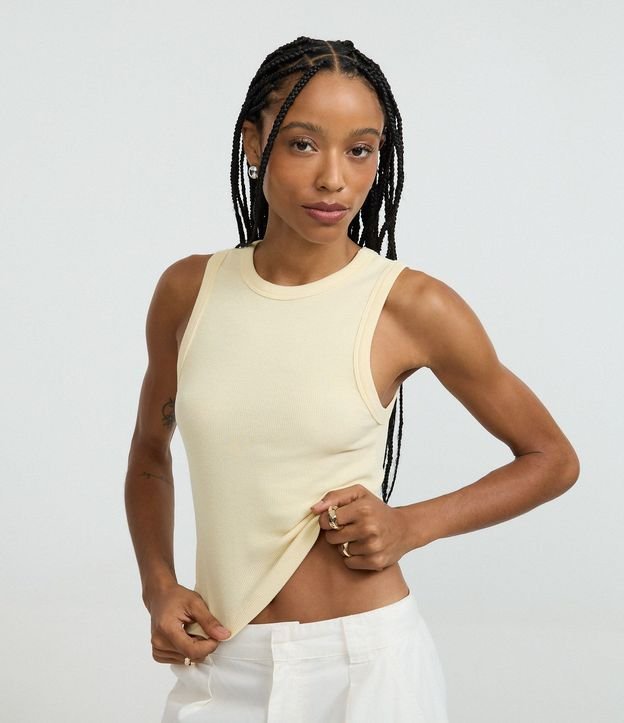 Blusa Cropped sin Manga en Ribana con Cuello Redondo 2
